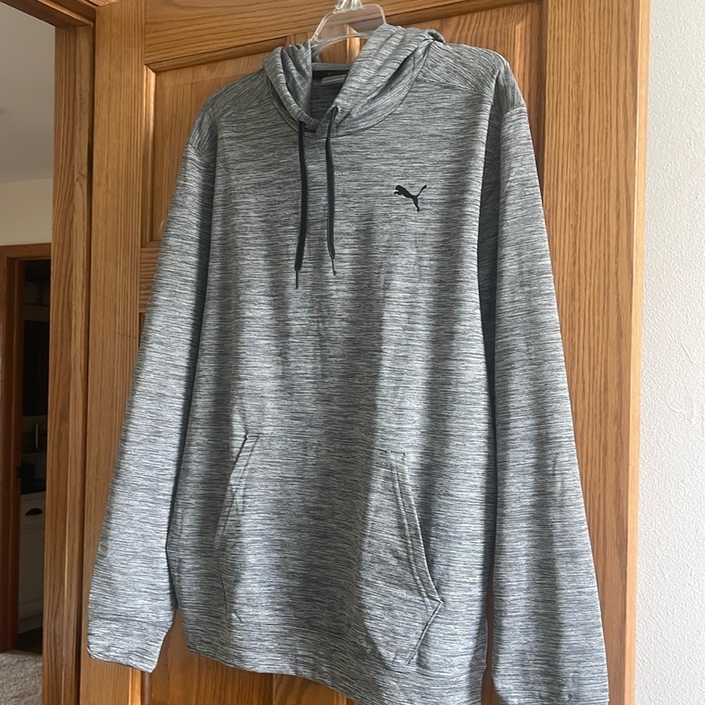 Large Puma. New without tags. Grey Hoodie